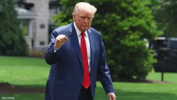 ترامب يهدد باعتقال حاكم كاليفورنيا ويصفه بـ”غير المؤهل” بينما يرد نيوسوم قائلاً: تصرفات ديكتاتورية. ترامب يهدد باعتقال حاكم كاليفورنيا ويصفه بـ”غير المؤهل” بينما يرد نيوسوم قائلاً: تصرفات ديكتاتورية.