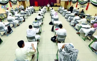 اختبارات نهاية العام: أمهات يطلقن حالة “طوارئ عائلية” ومجموعات واتس آب لمساندة الأبناء