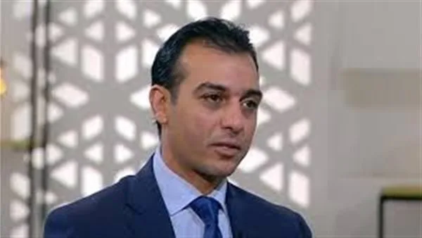 إسلام عنان: السلالة الجديدة أقل شدة، لكنها أكثر انتشاراً وتماسكاً مع خلايا الجسم