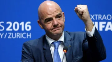 تاريخ مميز: رئيس الفيفا يعبر عن اعتزازه بافتتاح الأهلي لكأس العالم للأندية