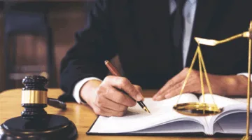 شخصيات بارزة أمام المحكمة… هل بدأت الاعتقالات؟