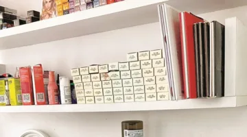 مصادرة منتجات منتهية الصلاحية في صالون تجميل نسائي