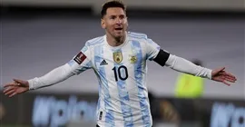 لاعب الأهلي: ميسي لاعب تقليدي