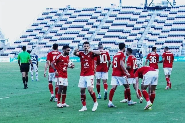 الالتزام التكتيكي: ريبييرو يحدد معالم الأهلي الجديد قبيل بدء كأس العالم للأندية الالتزام التكتيكي: ريبييرو يحدد معالم الأهلي الجديد قبيل بدء كأس العالم للأندية