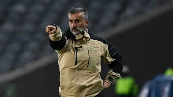 قليل من الصبر.. شوبير يساند خوسيه ريبييرو قليل من الصبر.. شوبير يساند خوسيه ريبييرو