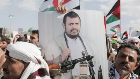 بعد استهداف ميناء “الحديدة”.. جماعة “أنصار الله” تحذر إسرائيل من ضربات “محسوبة وفعالة ومهمة” من زوايا متعددة. بعد استهداف ميناء “الحديدة”.. جماعة “أنصار الله” تحذر إسرائيل من ضربات “محسوبة وفعالة ومهمة” من زوايا متعددة.