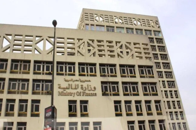وزارة المالية تخطط لإصدار صكوك جديدة مدعومة بأرض على سواحل البحر الأحمر