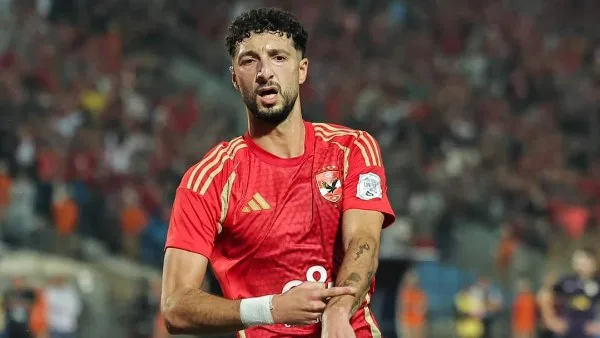 وسام أبوعلي ينضم إلى معسكر الأهلي في ميامي اليوم