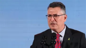 بعد تطبيق العقوبات البريطانية.. وزير الخارجية الإسرائيلي يمتنع عن التحدث مع ديفيد لامي