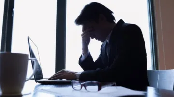 8 رجال أعمال يواجهون تهمًا مثيرة أمام المحكمة الجنائية