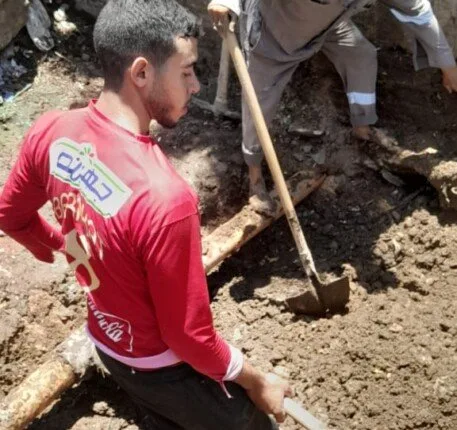 اللودر يتسبب في السيطرة على تسرب غاز بقرية ‘تلة’ في المنيا اللودر يتسبب في السيطرة على تسرب غاز بقرية ‘تلة’ في المنيا