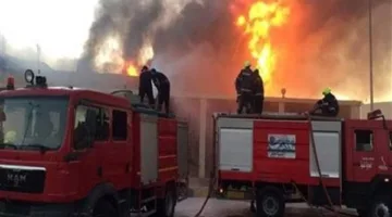 النيران تشتعل في مخزن للمنظفات الصناعية بالقناطر الخيرية وعربات الإطفاء تتدخل لمكافحة الحريق.