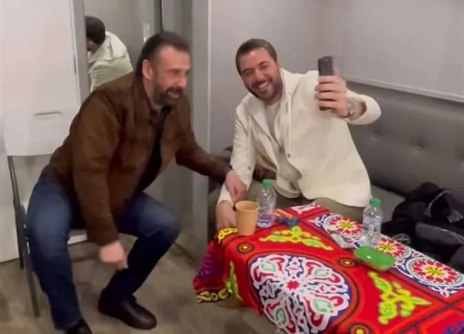 «من أصدقائي المقربين».. أحمد عز: سعيد بالعمل مع كريم عبد العزيز في فيلم 7dogs «من أصدقائي المقربين».. أحمد عز: سعيد بالعمل مع كريم عبد العزيز في فيلم 7dogs