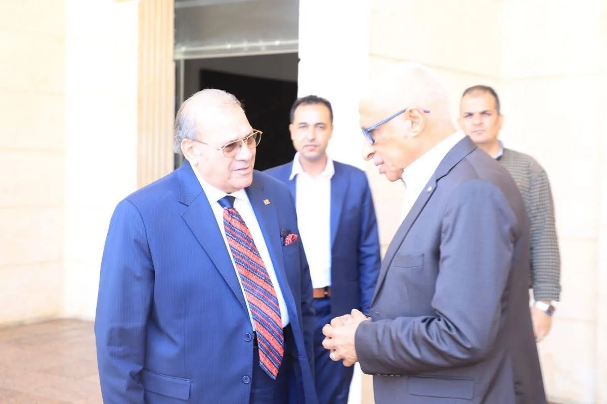 محافظ شمال سيناء يرحب بالدكتور حسن راتب محافظ شمال سيناء يرحب بالدكتور حسن راتب