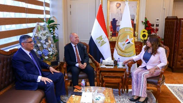 وزيرة التنمية المحلية تواصل مع محافظي القاهرة والجيزة متابعة المشروعات التنموية وزيرة التنمية المحلية تواصل مع محافظي القاهرة والجيزة متابعة المشروعات التنموية