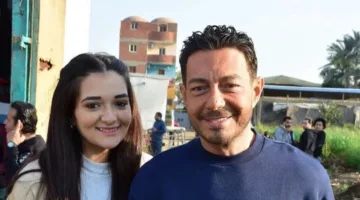 الفنان أحمد زاهر يطلب من الجمهور الدعاء لابنته ملك بعد احتجازها في المستشفى