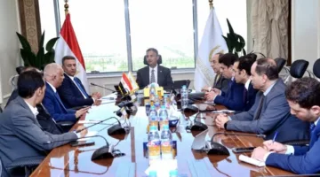 وزير التموين يتحدث مع ممثلي قطاع المواد الغذائية حول المطالب والأفكار وأساليب التطوير