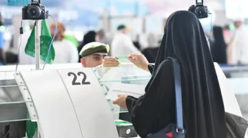 إكمال إجراءات مغادرة أولى رحلات حجاج بيت الله الحرام عبر مطار الأمير محمد بن عبد العزيز في المدينة المنورة.