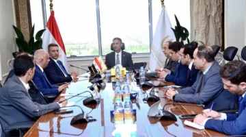 وزير التموين يلتقي بممثلي شعبة المواد الغذائية ونقابة تجار التموين وجمعية البقالة