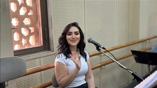 مدين يعمل مع مي فاروق وزينب حسن على طرح أغنيتين جديدتين قريبًا مدين يعمل مع مي فاروق وزينب حسن على طرح أغنيتين جديدتين قريبًا