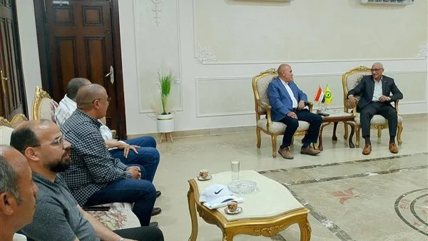 محافظ شمال سيناء يلتقي برئيس جهاز التعمير ويوافق على طلبات سكان المنطقة محافظ شمال سيناء يلتقي برئيس جهاز التعمير ويوافق على طلبات سكان المنطقة