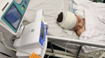 الناجي الفريد من بين أطفالها العشرة.. روما تدعو الطبيبة آلاء النجار وابنها آدم لتلقي العلاج