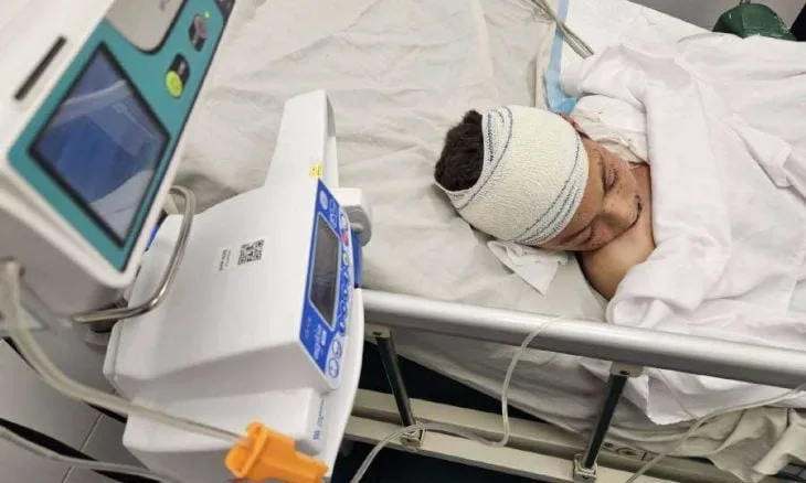 الناجي الفريد من بين أطفالها العشرة.. روما تدعو الطبيبة آلاء النجار وابنها آدم لتلقي العلاج الناجي الفريد من بين أطفالها العشرة.. روما تدعو الطبيبة آلاء النجار وابنها آدم لتلقي العلاج