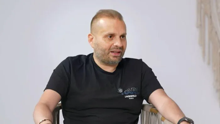 المخرج هاني كمال يناشد بضرورة معالجة قضية الاستحقاق لدى الأجيال الجديدة المخرج هاني كمال يناشد بضرورة معالجة قضية الاستحقاق لدى الأجيال الجديدة