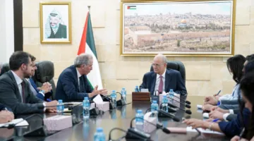 الشيخ ومصطفى يجتمعان مع الممثل الخاص للاتحاد الأوروبي لمناقشة جهود تحقيق وقف إطلاق النار