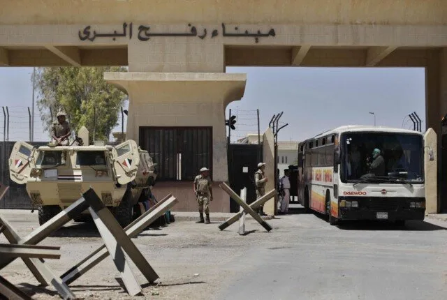 «في أعقاب تصريح وزارة الخارجية»: ما هي القواعد المنظمة لزيارة المنطقة الحدودية لقطاع غزة؟ «في أعقاب تصريح وزارة الخارجية»: ما هي القواعد المنظمة لزيارة المنطقة الحدودية لقطاع غزة؟