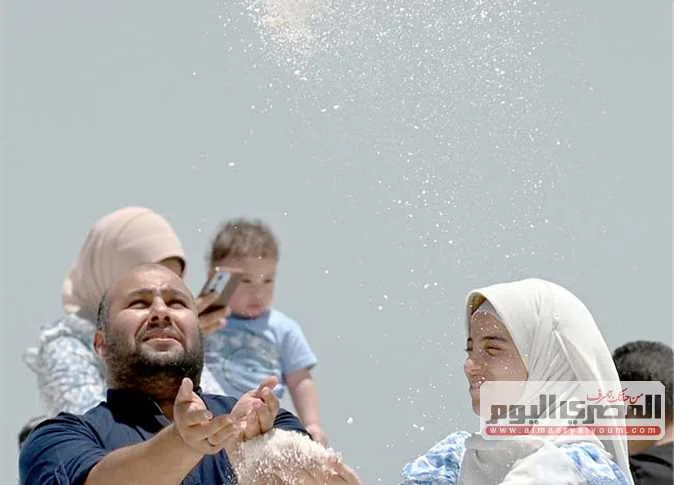 زيارة إلى “الجنة البيضاء” وسط جبال الملح في بورفؤاد زيارة إلى “الجنة البيضاء” وسط جبال الملح في بورفؤاد