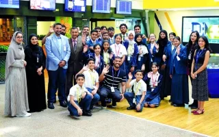 مطارات دبي تكرّم أحد الرواد الأوائل في الإمارة بمناسبة حصوله على «ختم دخول رسمي»