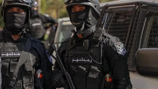 تقارير إسرائيلية: وحدة “سهم” التابعة لحماس تنفذ حكم الإعدام بحق 12 شخصاً من “عصابة أبو شباب” تقارير إسرائيلية: وحدة “سهم” التابعة لحماس تنفذ حكم الإعدام بحق 12 شخصاً من “عصابة أبو شباب”