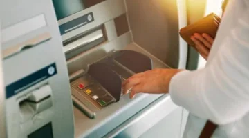 سحب المصريون 26.57 مليار جنيه من ماكينات البنك الأهلي المصري خلال 9 أيام