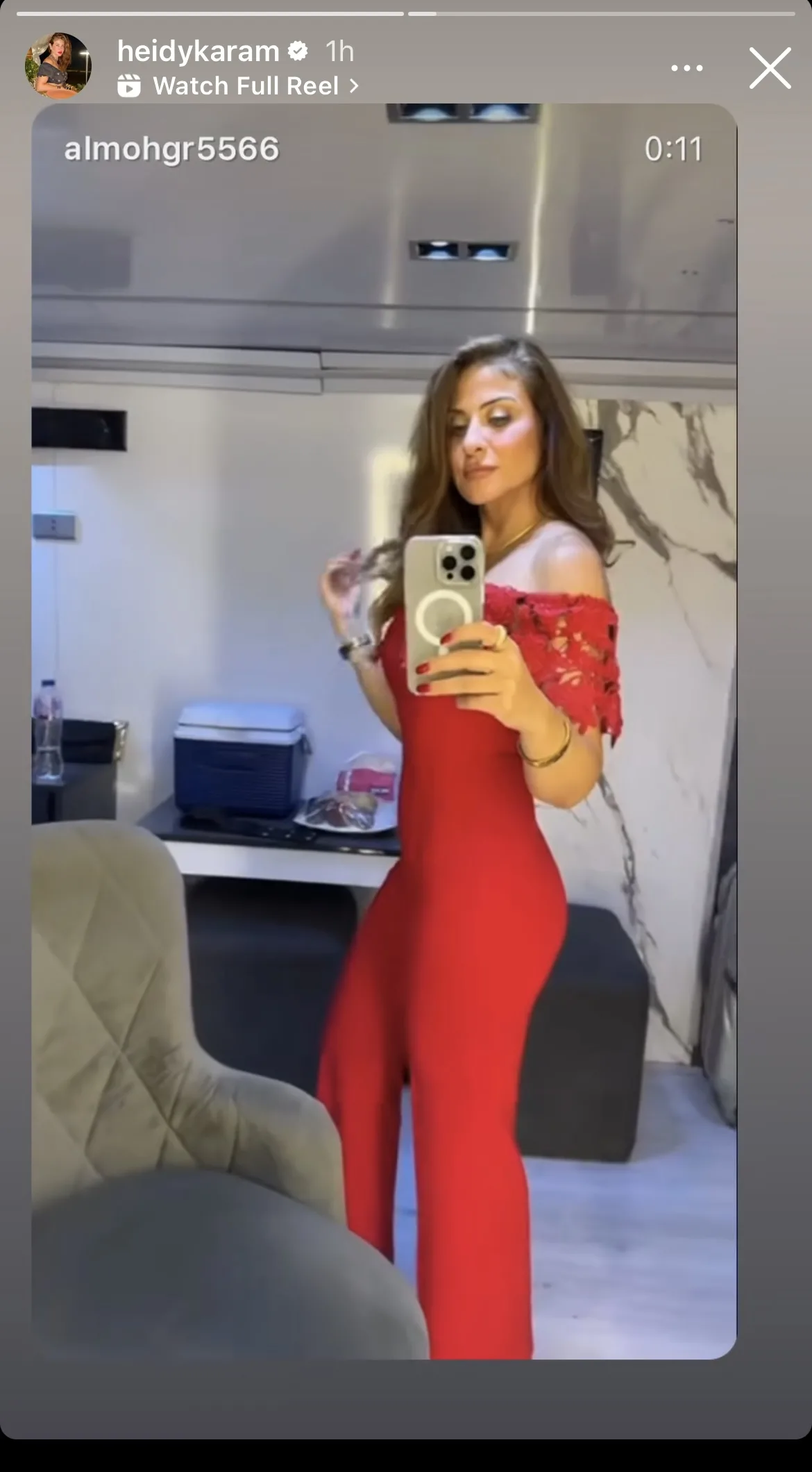 بالجمبسوت الأحمر.. هيدي كرم تتألق بإطلالة مميزة بالجمبسوت الأحمر.. هيدي كرم تتألق بإطلالة مميزة