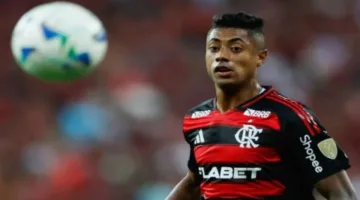 اتهام لاعب فلامنغو البرازيلي بالتلاعب في نتائج المباريات