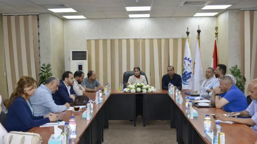 مسؤولو مدينة السويس الجديدة يلتقون بعدد من مستثمري المنطقة الصناعية لبحث سبل التعاون مسؤولو مدينة السويس الجديدة يلتقون بعدد من مستثمري المنطقة الصناعية لبحث سبل التعاون