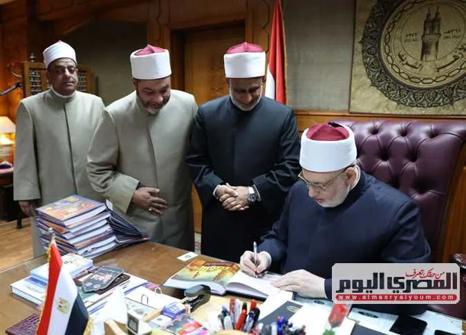 الأزهر يعلن رسميًا نتائج شهادات القراءات لعام 2025 بنسبة نجاح متوسطة تبلغ 45.45% الأزهر يعلن رسميًا نتائج شهادات القراءات لعام 2025 بنسبة نجاح متوسطة تبلغ 45.45%