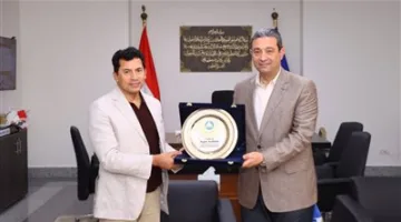 أشرف صبحي، وزير الشباب: نسعى بجد لتحسين المنشآت الرياضية في كافة المحافظات.