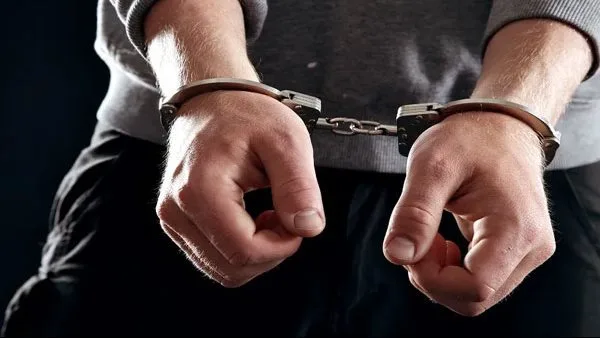 ضبط 32 كيلو من المخدرات وأسلحة نارية في مدينة دمياط ضبط 32 كيلو من المخدرات وأسلحة نارية في مدينة دمياط