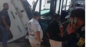النيابة تتابع موقع حادث محور الضبعة (صور)
