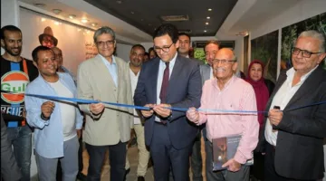 وزير الثقافة ي inaugurate the retrospective exhibition for the late Ashraf Al-Hadi (صور)