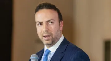 نائب “المركزي” يحضر أحداث تسليم إدارة “إنكلود” للتكنولوجيا المالية إلى “دي بي آي”