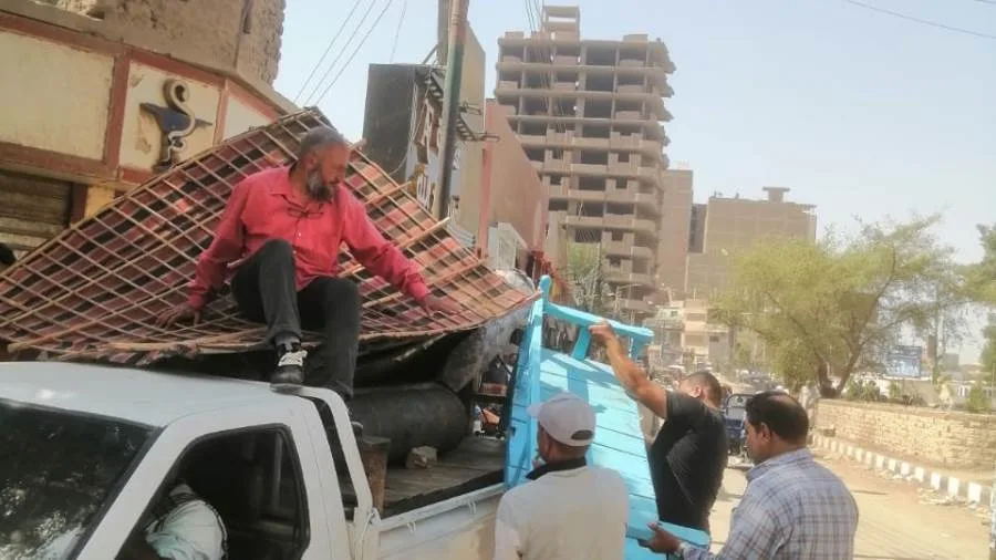 إطلاق عمليات لإزالة المعوقات والانتهاكات على أراضي الطرق في مدينة ديروط