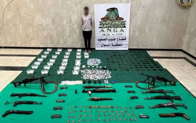 إصابة ضابط ومقتل 5 أفراد من العصابات في تبادل لإطلاق النار بأسوان إصابة ضابط ومقتل 5 أفراد من العصابات في تبادل لإطلاق النار بأسوان