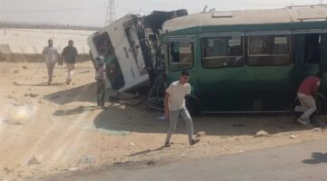 11 مصابًا.. النيابة تفحص موقع حادث تصادم بين ميني باص وشاحنة على محور الضبعة.