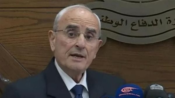 وزير الدفاع يناقش مع وفد بريطاني سُبل تنفيذ القرار 1701