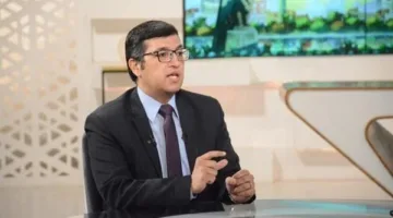 كاتب يشرح دوافع مصر لرفض دخول أي وفود إلى المنطقة الحدودية مع غزة