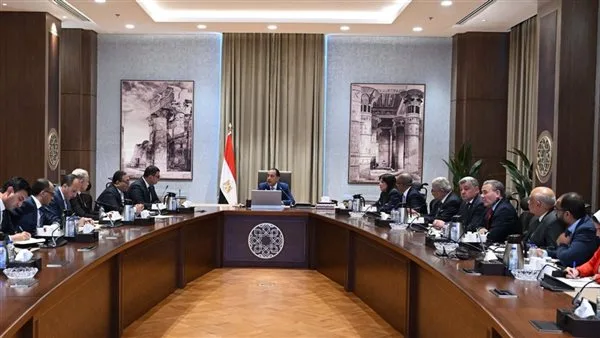 تحت إشراف رئاسي.. تعزيز مشاريع تحلية مياه البحر وتوطين الصناعات المرتبطة بها تحت إشراف رئاسي.. تعزيز مشاريع تحلية مياه البحر وتوطين الصناعات المرتبطة بها