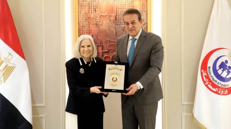 وزير الصحة والسكان يحتفي بالسفيرة هيفاء أبو غزالة تقديرًا لمساهماتها خلال فترة خدمتها